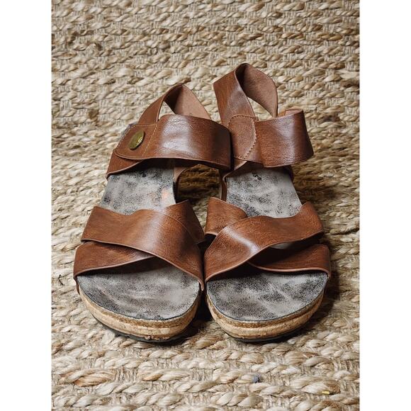 Pierre Dumas Sandals Women's Size 6 Brown Ankle Strap Cork Wedge Shoes - Picture 4 of 9